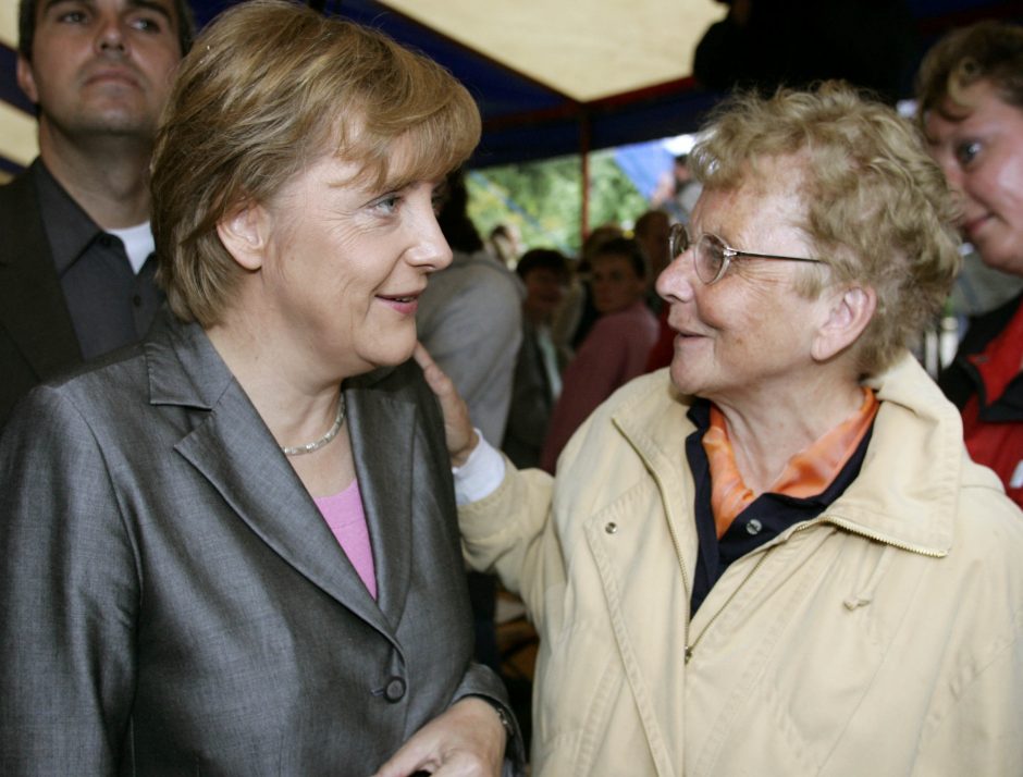 Mirė Vokietijos kanclerės A. Merkel motina