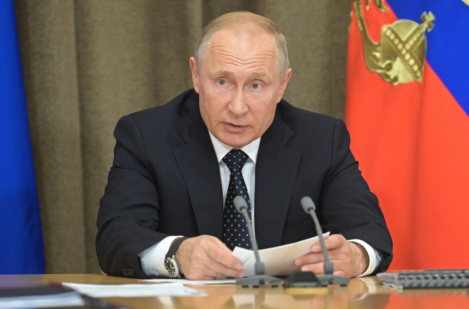 V. Putinas: Rusija nesiims be kokia kaina gelbėti Irano branduolinės sutarties