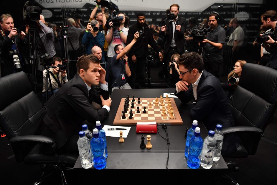 Kovoje dėl pasaulio šachmatų karūnos – vėl lygiosios