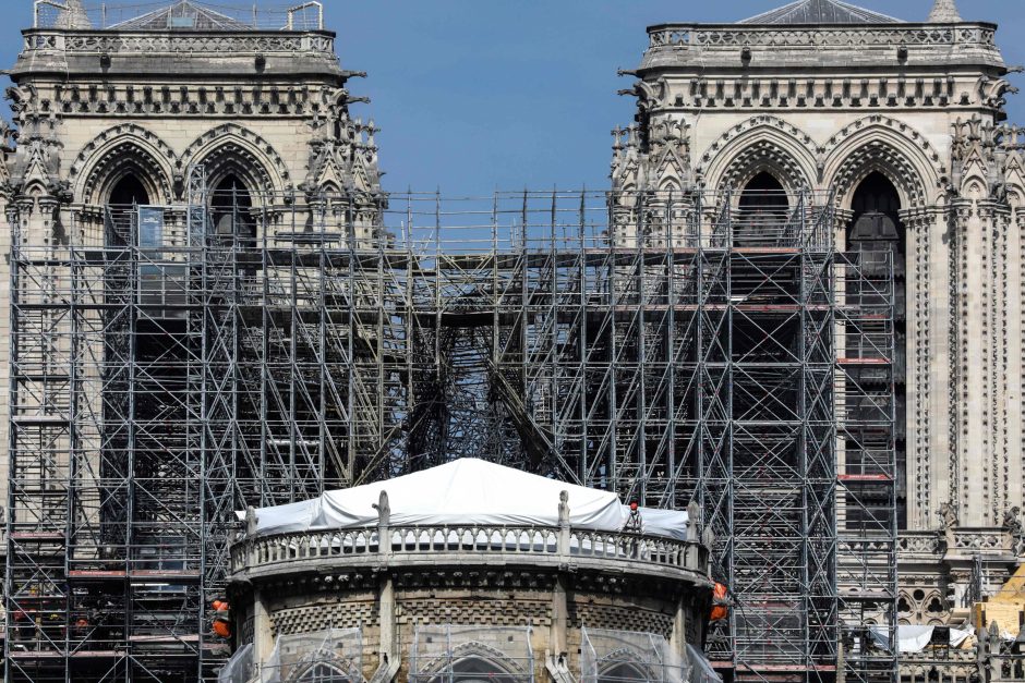 Švino nuosėdų lygis prie Paryžiaus katedros dešimtis kartų viršija normą