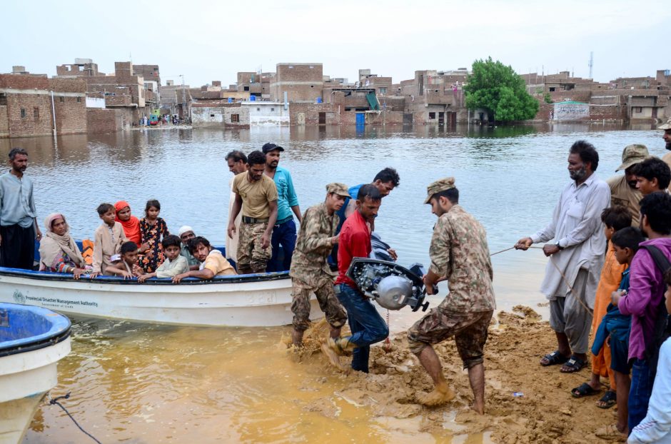 Pakistano Karačio uostamiestyje potvyniai nusinešė 12 gyvybių 
