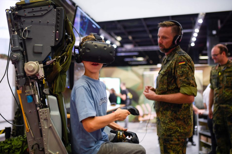Vokietijos kariuomenė ieško IT specialistų tarp kompiuterinių žaidimų aistruolių