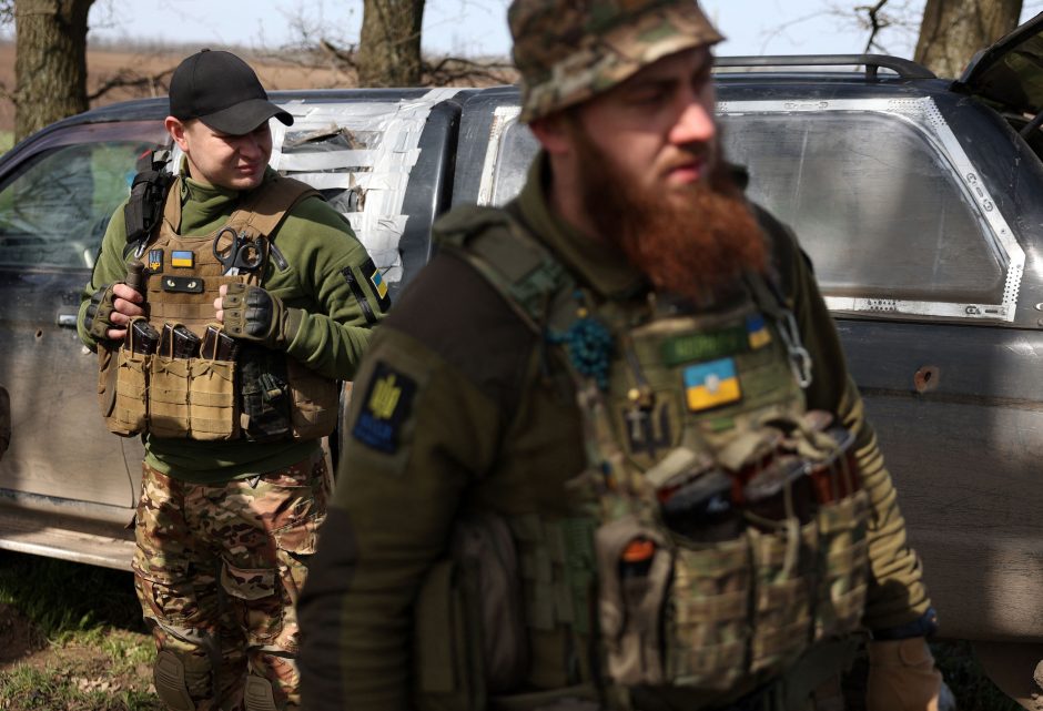 Ukrainos kariuomenė praneša, kad rusų kariai pasiduoda „grupėmis“
