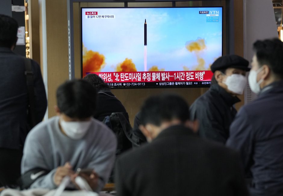 JAV paskelbė Šiaurės Korėjai naujų sankcijų dėl raketų bandymų