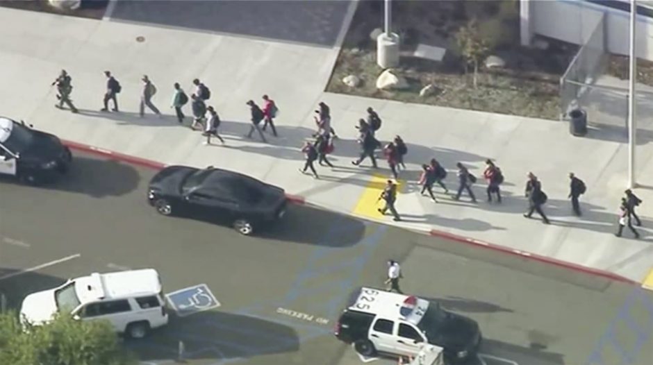 Kruvinas išpuolis Kalifornijos mokykloje: nušauti du moksleiviai, dar trys sužeisti