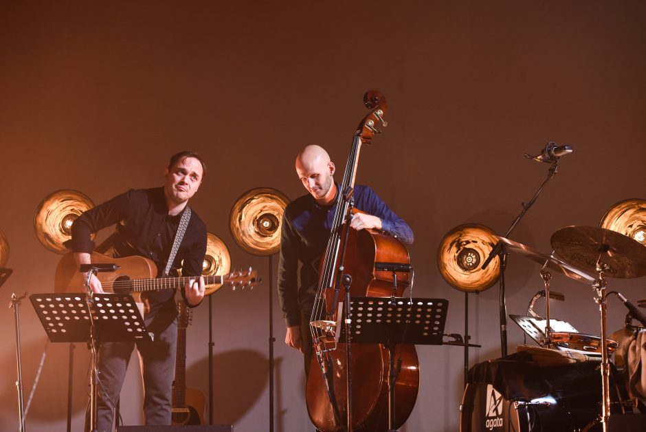 S. Petreikis pristato koncertinį filmą „Saulės muzika“: pažinkite pasaulio muzikos dvasią
