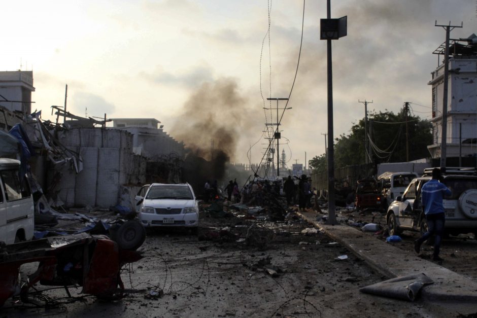 Sprogimų Somalio sostinėje aukų skaičius išaugo iki 30 žmonių