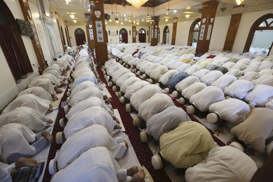 Milijonams musulmonų pasaulyje baigiasi ramadanas