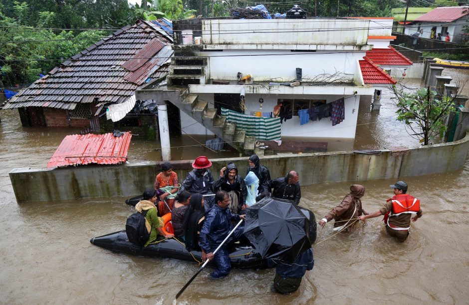 Indijos pietuose potvynių aukų padaugėjo iki 106 