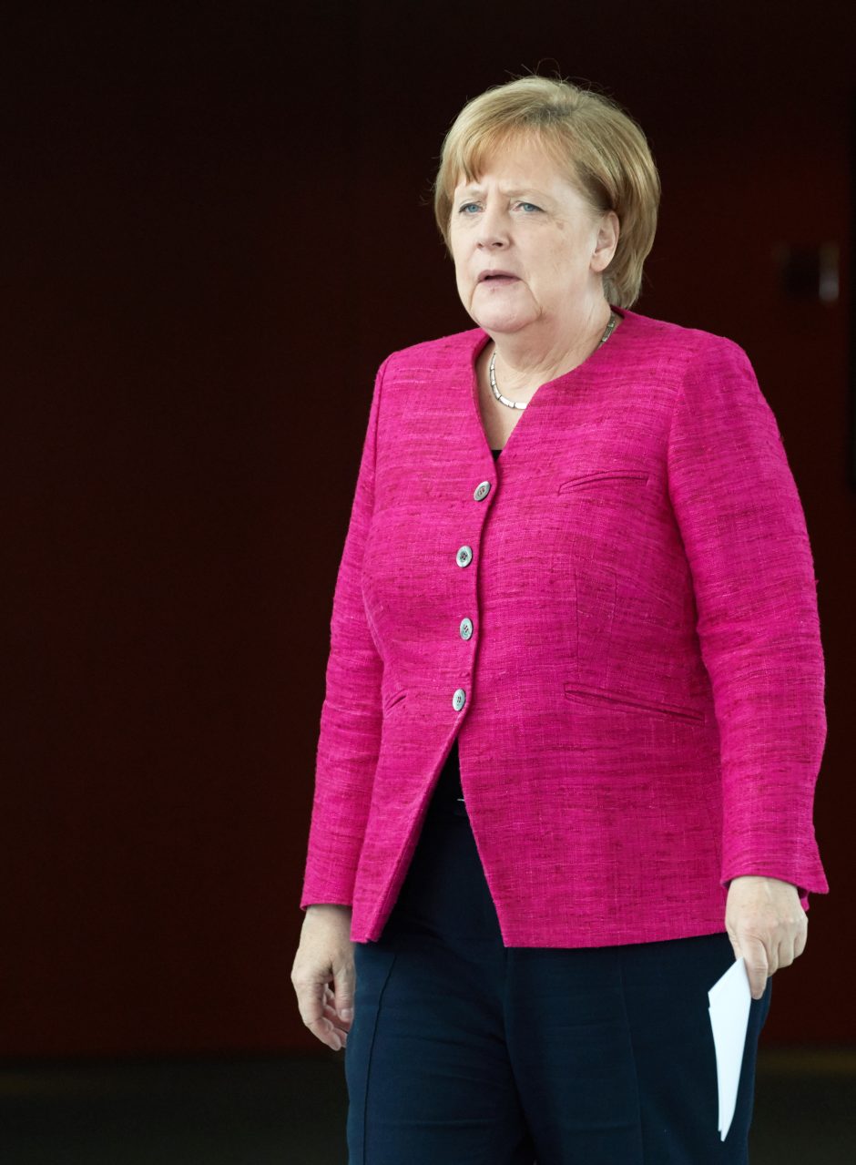 Griežtoji mados kritikė A. Wintour negaili liaupsių Vokietijos kanclerei A. Merkel