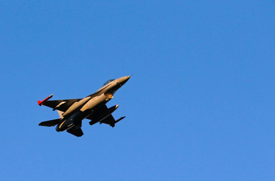 Belgijoje ant žemės susprogo naikintuvas F-16