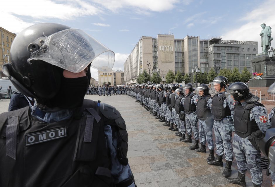 Prancūzija smerkia jėgos panaudojimą per protestą Maskvoje