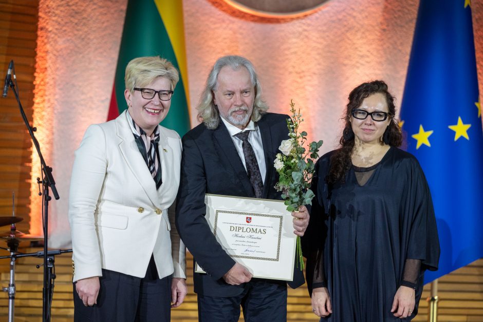 Vyriausybėje pagerbti kultūros ir meno premijų laureatai