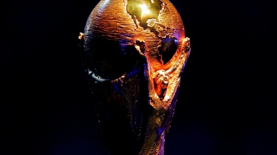 Pasaulio futbolo čempionatas prasidėjo: kokie rinktinių šansai?