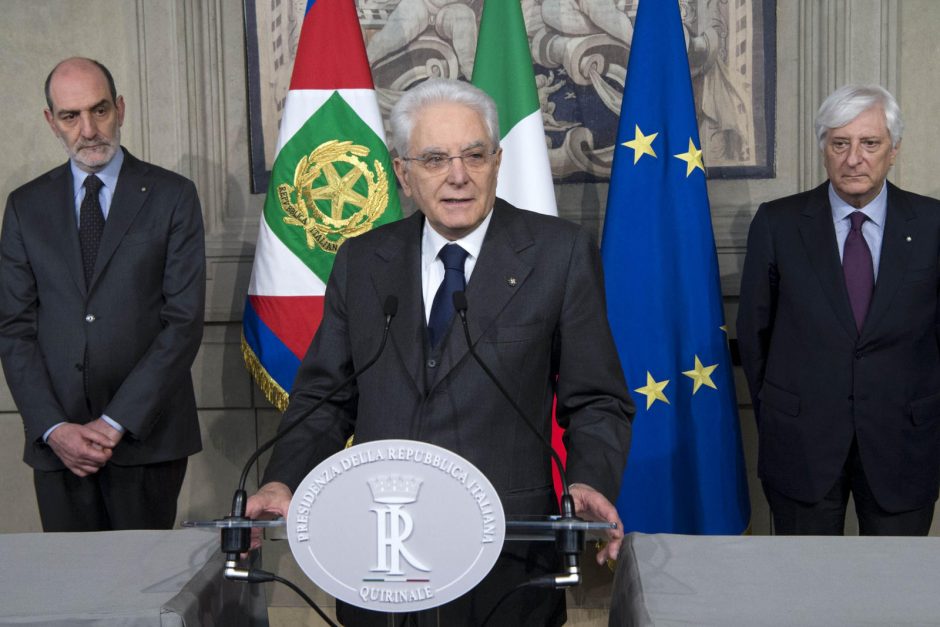 Italijos partijos ketina prašyti prezidentą S. Matarellą dirbti toliau