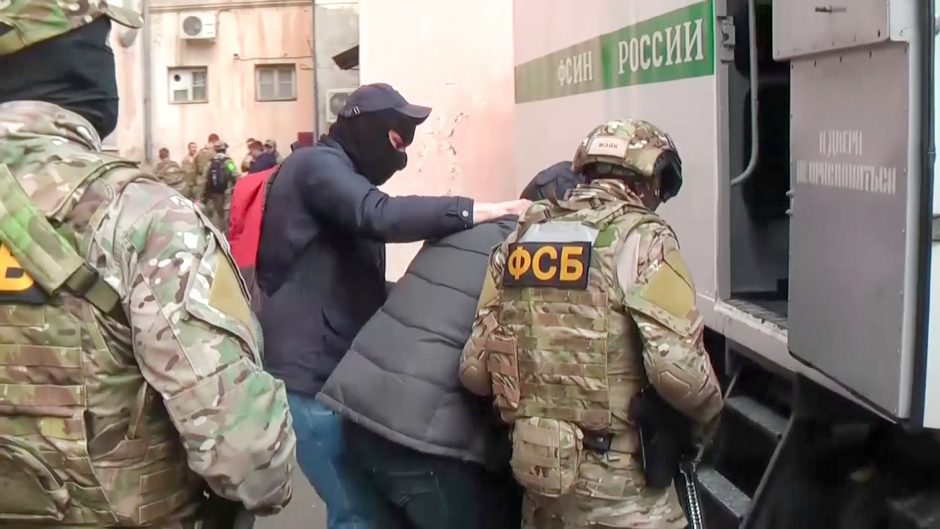 Penki Rusijoje uždraustos Krymo islamistų kuopelės nariai kalės nuo 12 iki 17 metų