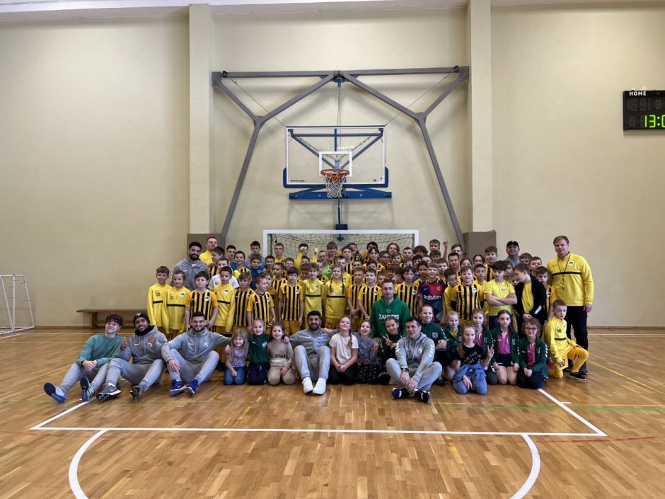 „Kauno Žalgirio“ futsal ekipa apsilankė Nemenčinės mokykloje 
