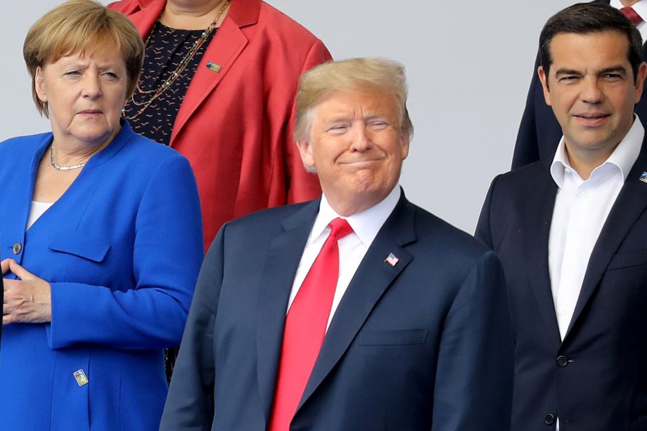 Su A. Merkel susitikęs D. Trumpas: santykiai su Vokietija – nuostabūs