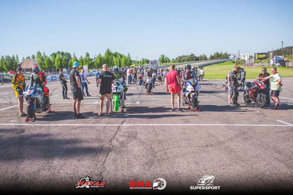 Pirmieji motociklų čempionato nugalėtojai jau ruošiasi etapui Estijoje