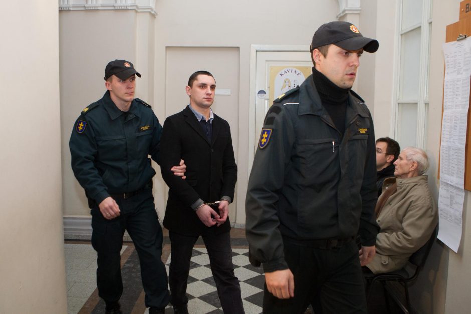I. Molotkovas teisme išklojo, kodėl pabėgo su policijos automatu