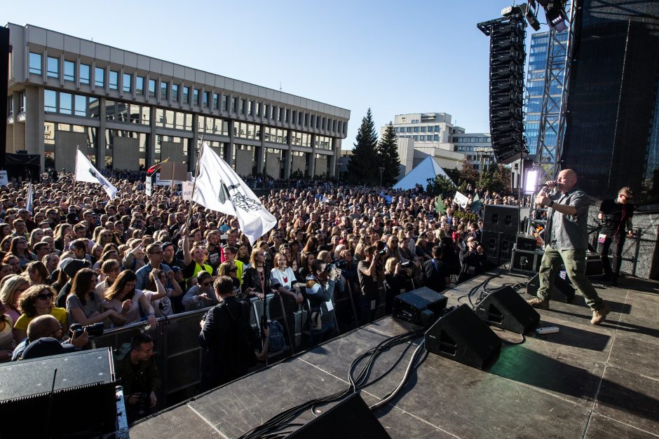Prie Seimo – protesto koncertas dėl planų riboti alkoholį 