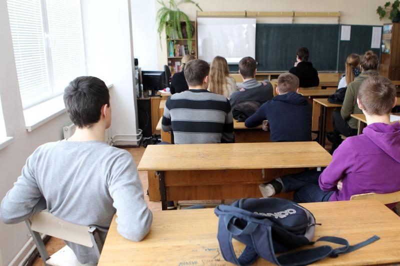Profsąjungos nepatenkintos J. Bernatonio sprendimu dėl Vilniaus gimnazijų