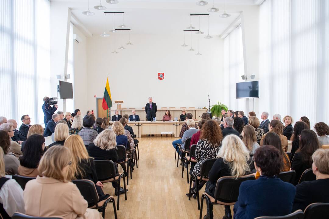 Prezidentas lankėsi Aukščiausiajame Teisme
