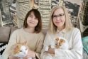 Supratimas: ukrainietė ir lietuvaitė – Tania ir Lina – dvi kačių mylėtojos greitai surado bendrą kalbą.