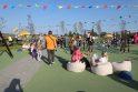 Komfortas: parko teritorijoje įrengtos dvi sporto aikštelės, vaikų žaidimų, pikniko, augintinių vedžiojimo ir treniravimo zonos.