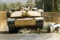 JAV pirmąkart dislokuos Afganistane savo sunkiuosius tankus