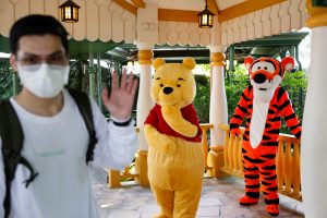„Disney“ JAV atleis dešimtis tūkstančių darbuotojų