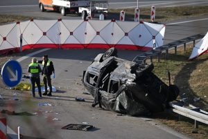 Vokietijoje per mikroautobuso avariją žuvo septyni žmonės