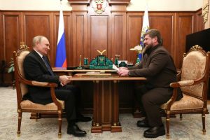 R. Kadyrovas sako esąs pasirengęs nusiųsti į Ukrainą daugiau kovotojų