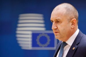 Bulgarijos prezidentas vetavo susitarimą su Ukraina dėl šarvuotųjų transporterių tiekimo
