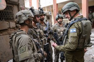 J. Borrellis: Izraelio kariuomenė demonstruoja pasibaisėtiną neišrankimą