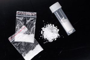 Šiaulių apskrityje pas keturis jaunus vyrus rasta narkotinių medžiagų