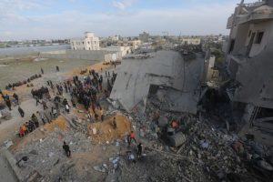 J. Bidenas: reikia paskelbti laikinas paliaubas Gazos Ruože