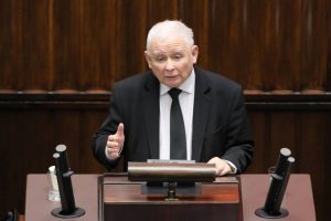 Lenkijos parlamento pirmininkas pavadino J. Kaczynskio išsišokimą šiurkščiu ir agresyviu