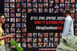 „Hamas“: norint rasti ir paleisti pagrobtus įkaitus turi būti sudarytos paliaubos