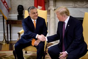 V. Orbanas lankysis pas V. Trumpą tikėdamasis jo sugrįžimo į prezidento postą