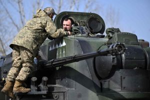 Ukrainos sausumos pajėgų vadas: gali būti, kad Rusija rengiasi puolimui šią vasarą