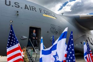 A. Blinkenas nusileido Izraelyje įtemptų derybų su B. Netanyahu dėl Gazos Ruožo