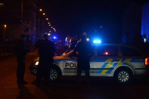 Čekijos policija stebės, kad žmonės dėvėtų tik Sveikatos apsaugos ministerijos rekomenduotas kaukes