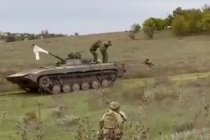 Netikėta: filmuotoje medžiagoje – baltą vėliavą iškėlę Rusijos kariai