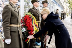 I. Šimonytė lankosi Kijeve, pagerbė kare su Rusija žuvusius ukrainiečius