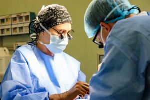Kauno klinikose kepenų transplantacija atlikta vyriausiai pacientei