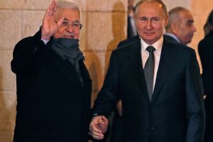 Kremlius: V. Putinas M. Abbasui pažadėjo pagalbą, paragino nutraukti kovas Gazos Ruože