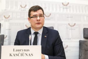 L. Kasčiūnas dėl Žmogaus teisių biuro vadovo pareiškimų kreipsis į Seimo kontrolierius