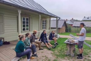 Lietuvos liaudies buities muziejus kviečia į savanorių ir medinio paveldo specialistų veiklas