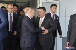 V. Putinas priėmė Kim Jong Uno kvietimą apsilankyti Šiaurės Korėjoje
